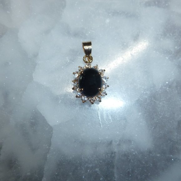 18K Gold Electroplate Onyx Swarovski Crystals Pendant - Picture 1 of 12
